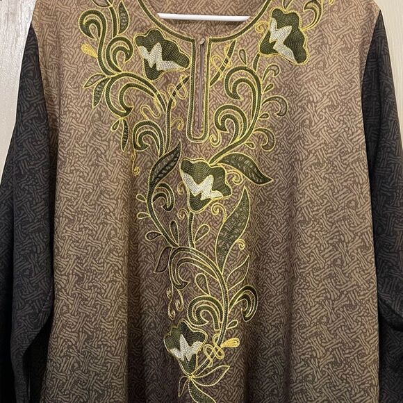 Embellished Brown and Green kaftan Dress with matching Duster - Picture 9 of 11